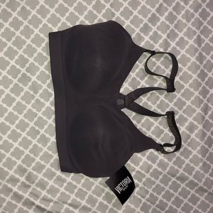 Brand new Victoria’s Secret sports bra 34 DD